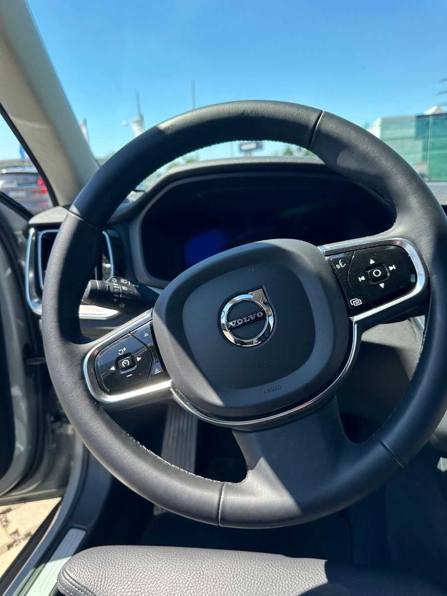 Volvo  Cross Country Plus AWD