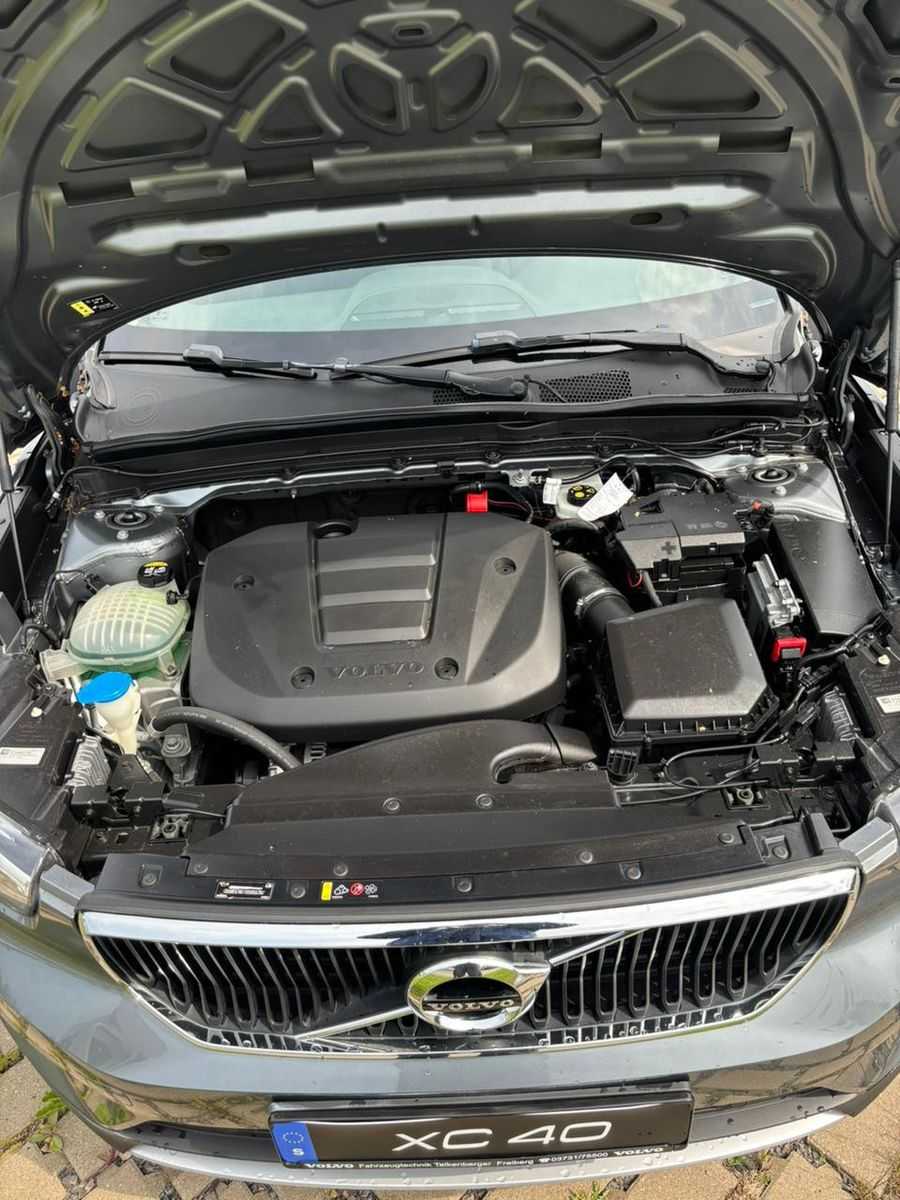 Volvo  XC40 Momentum 2WD