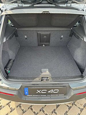 Volvo  XC40 Momentum 2WD
