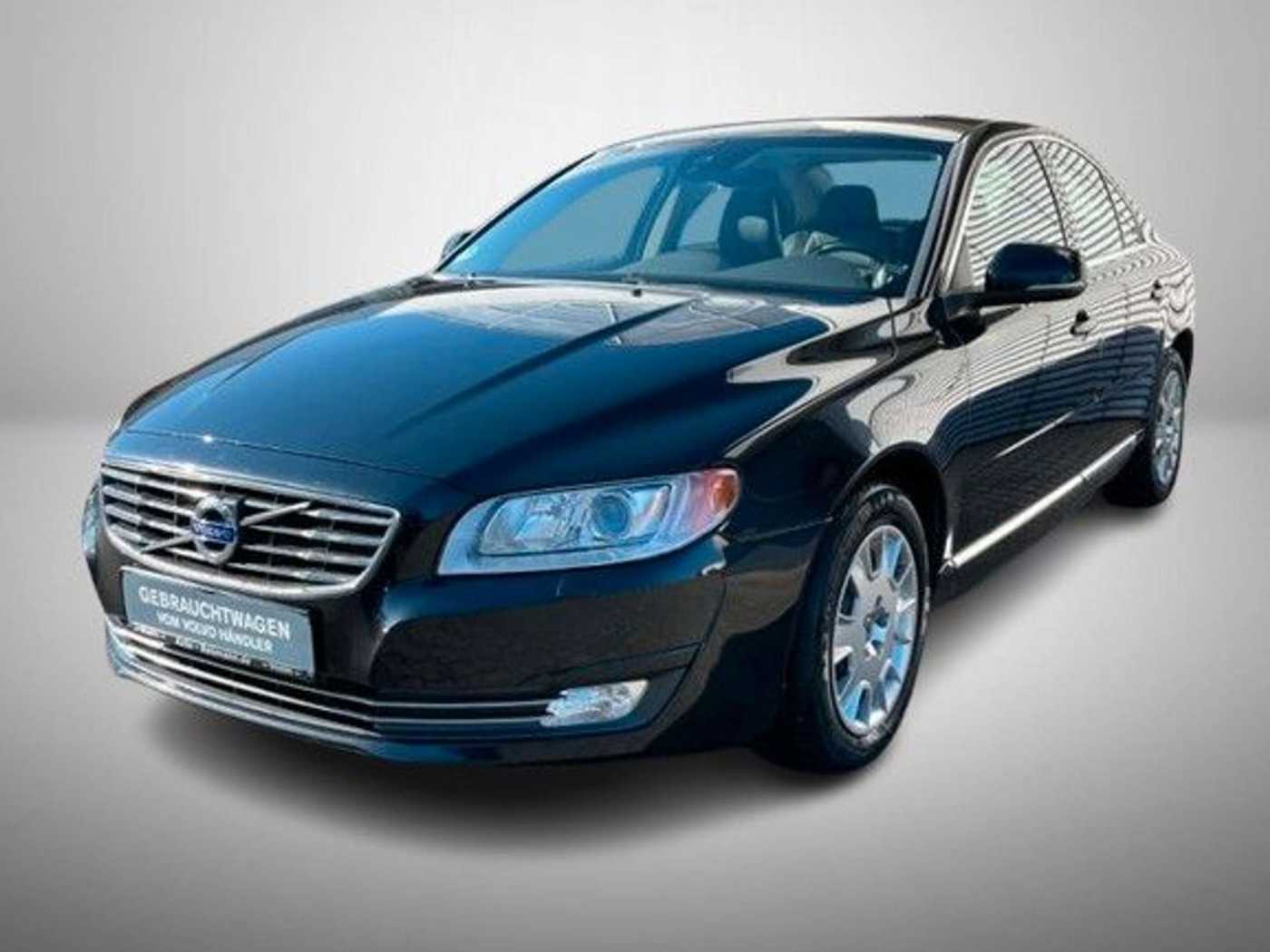 Volvo  D5 Momentum Aut. Xenon*Leder*Navi*AHK*SHZ
