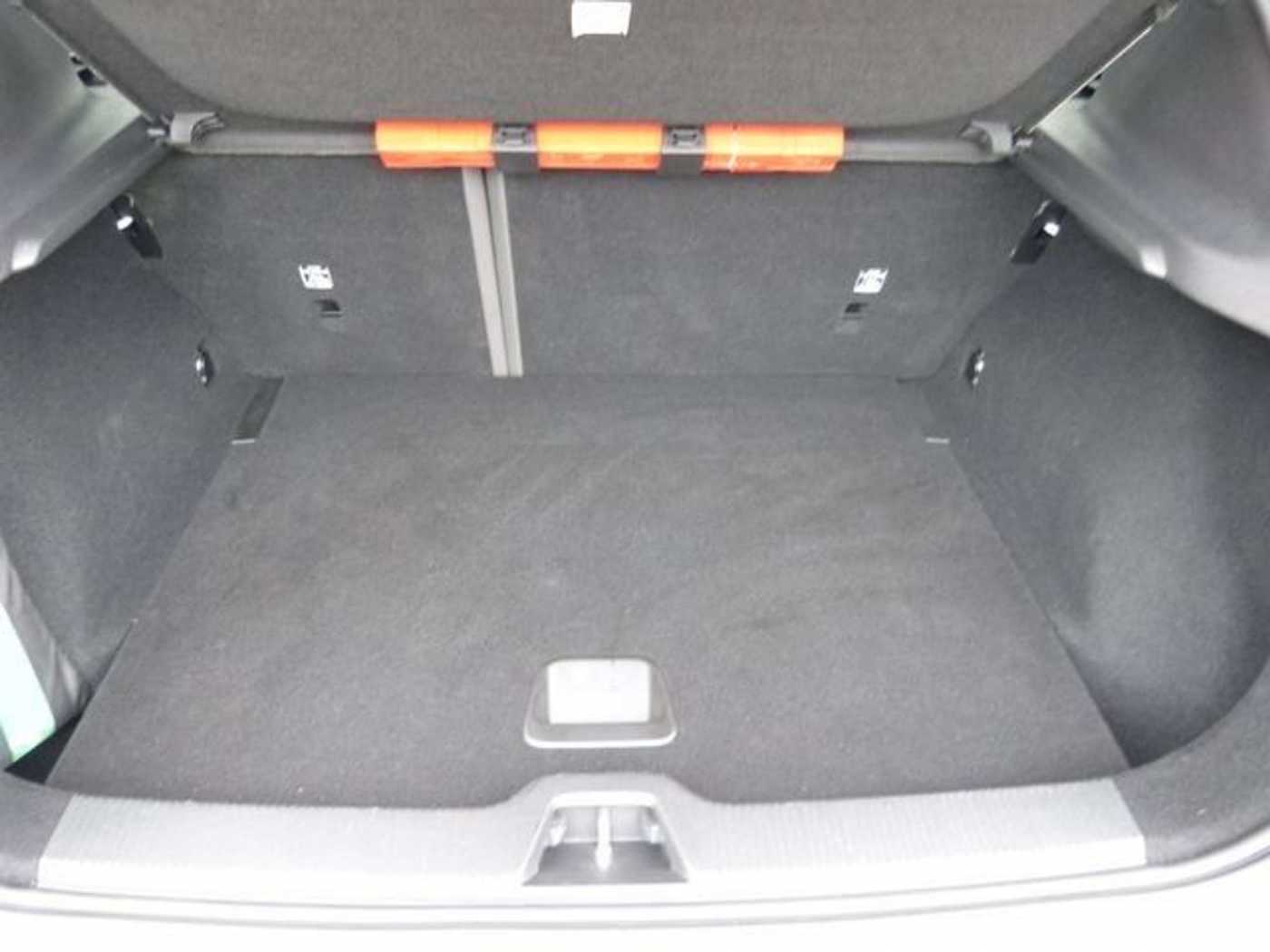 Volvo  Plus 2WD Pure Electric