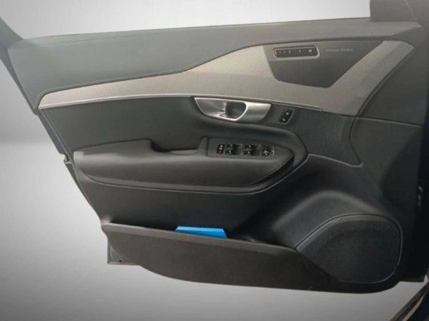 Volvo  *Plus Bright*AWD*SD*AHK*Standh*Licht-P*