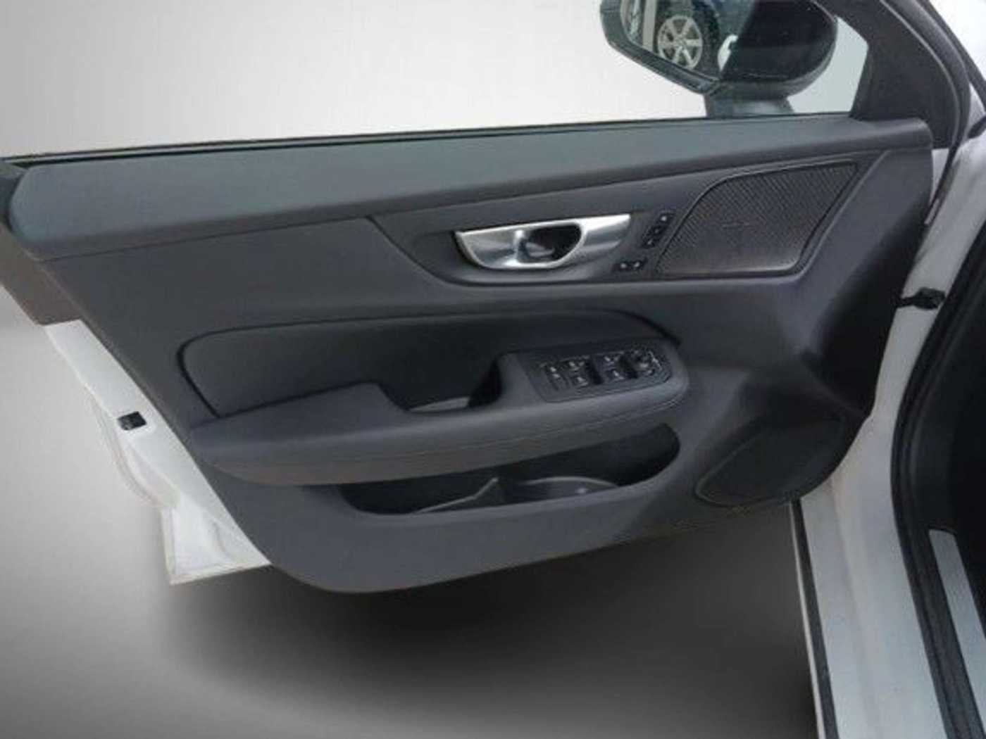 Volvo  Ultimate Dark*Diesel*AHK*Standh*360°*WinterP