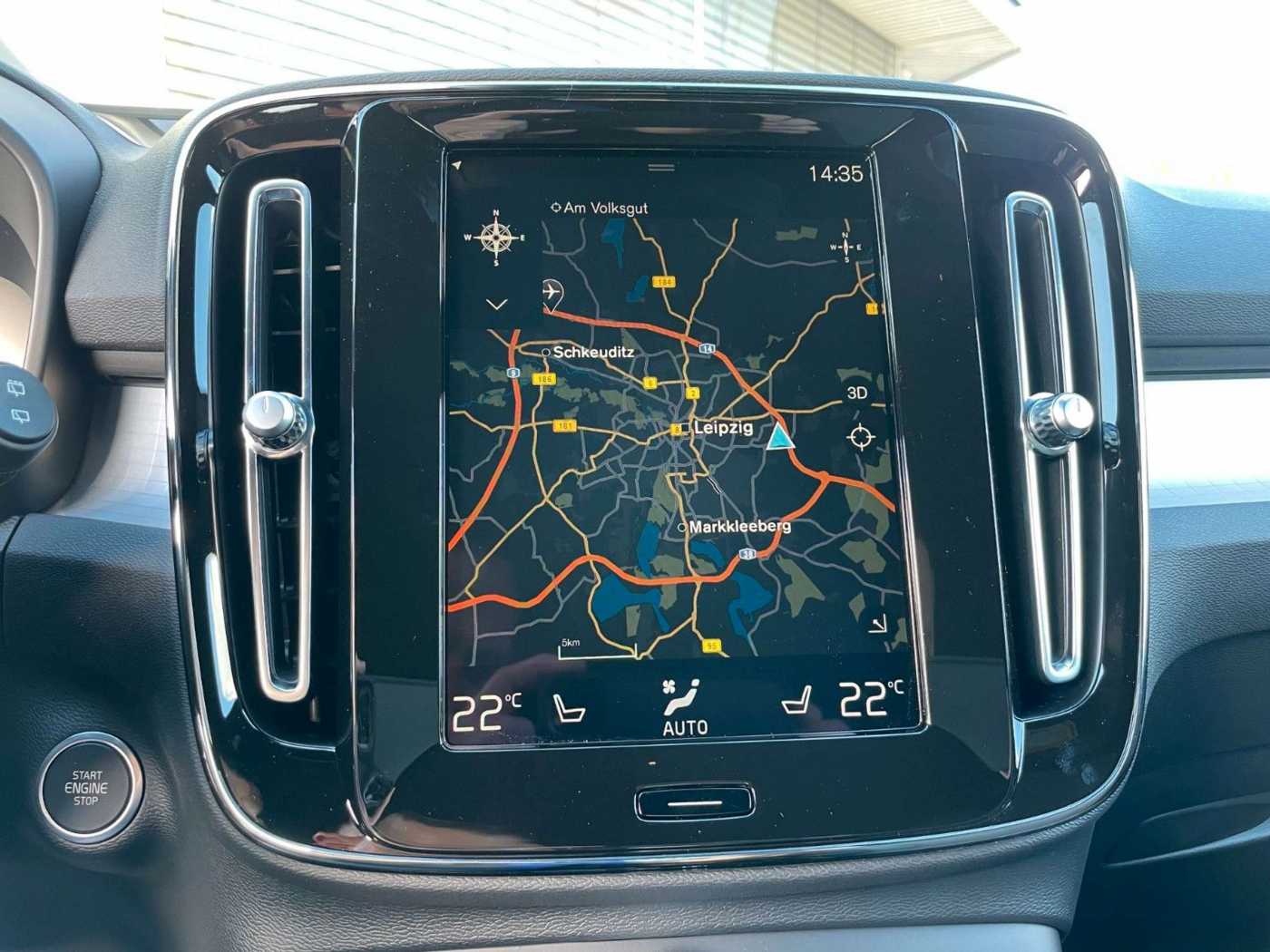 Volvo  T5Core Recharge Plug-In Hybrid 2WD