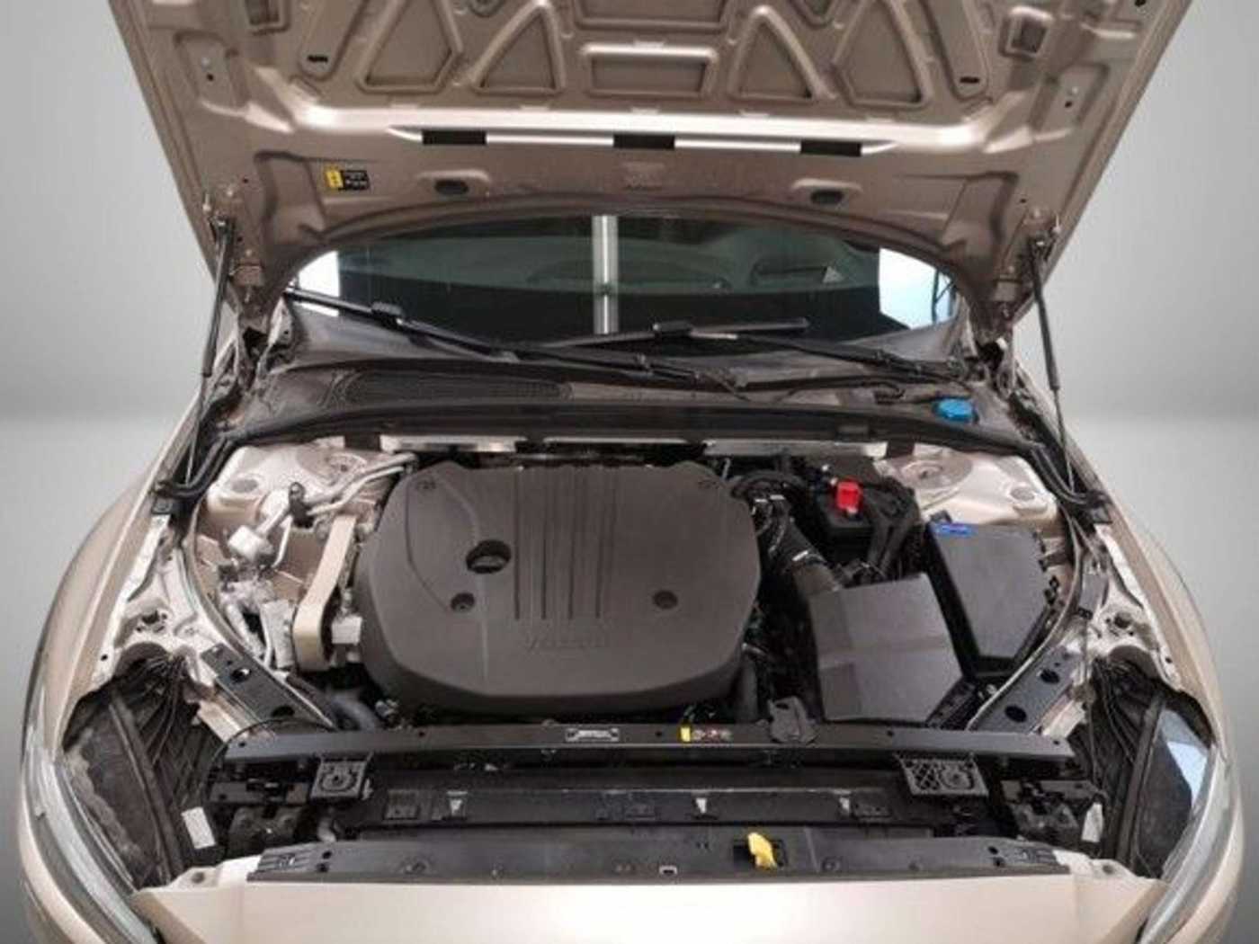 Volvo  *Ultimate Bright*Winter-P*360°*wenig Kilom