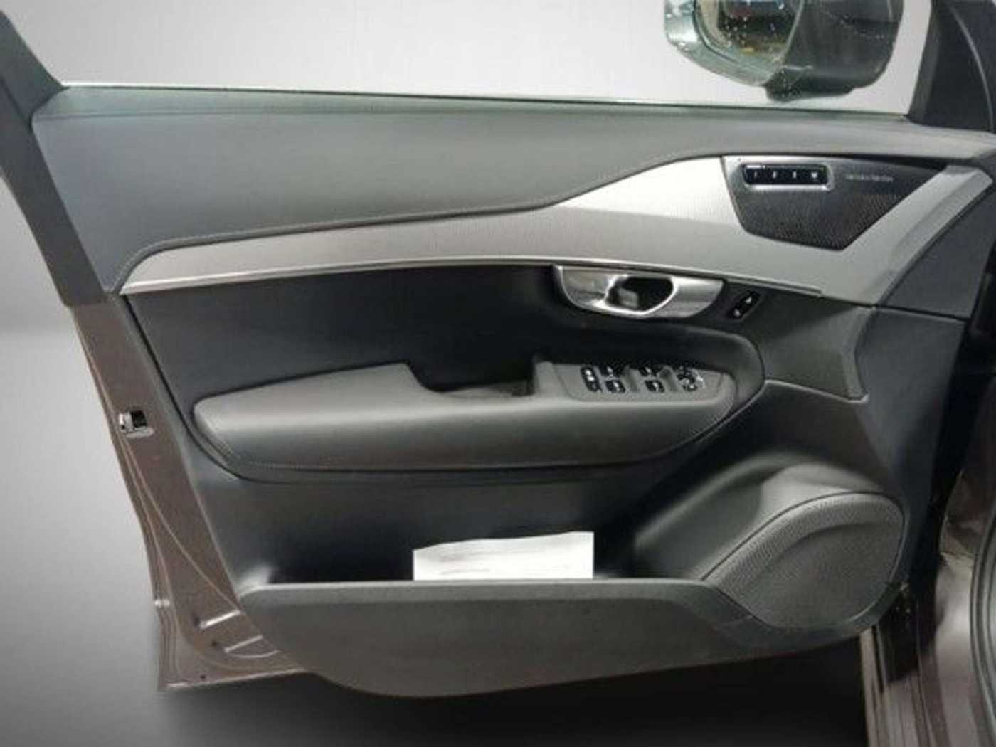 Volvo  Plus Bright*SD*360°*Standh*AHK*Licht-P*