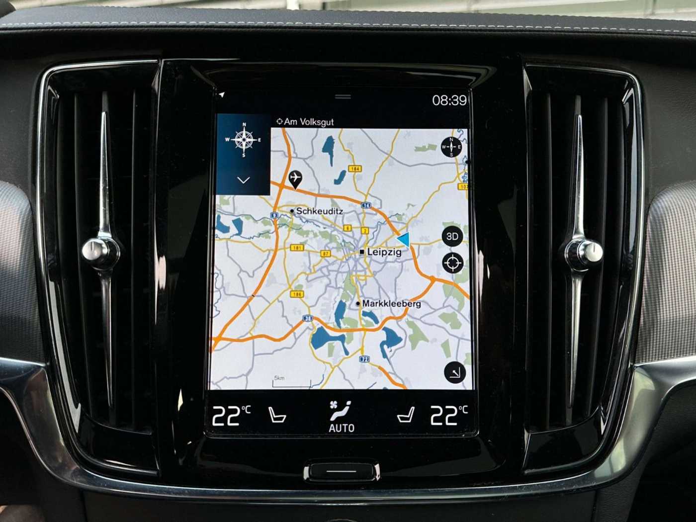 Volvo  D5*R Design*AWD*Licht*Standh*Xenium*Autom.