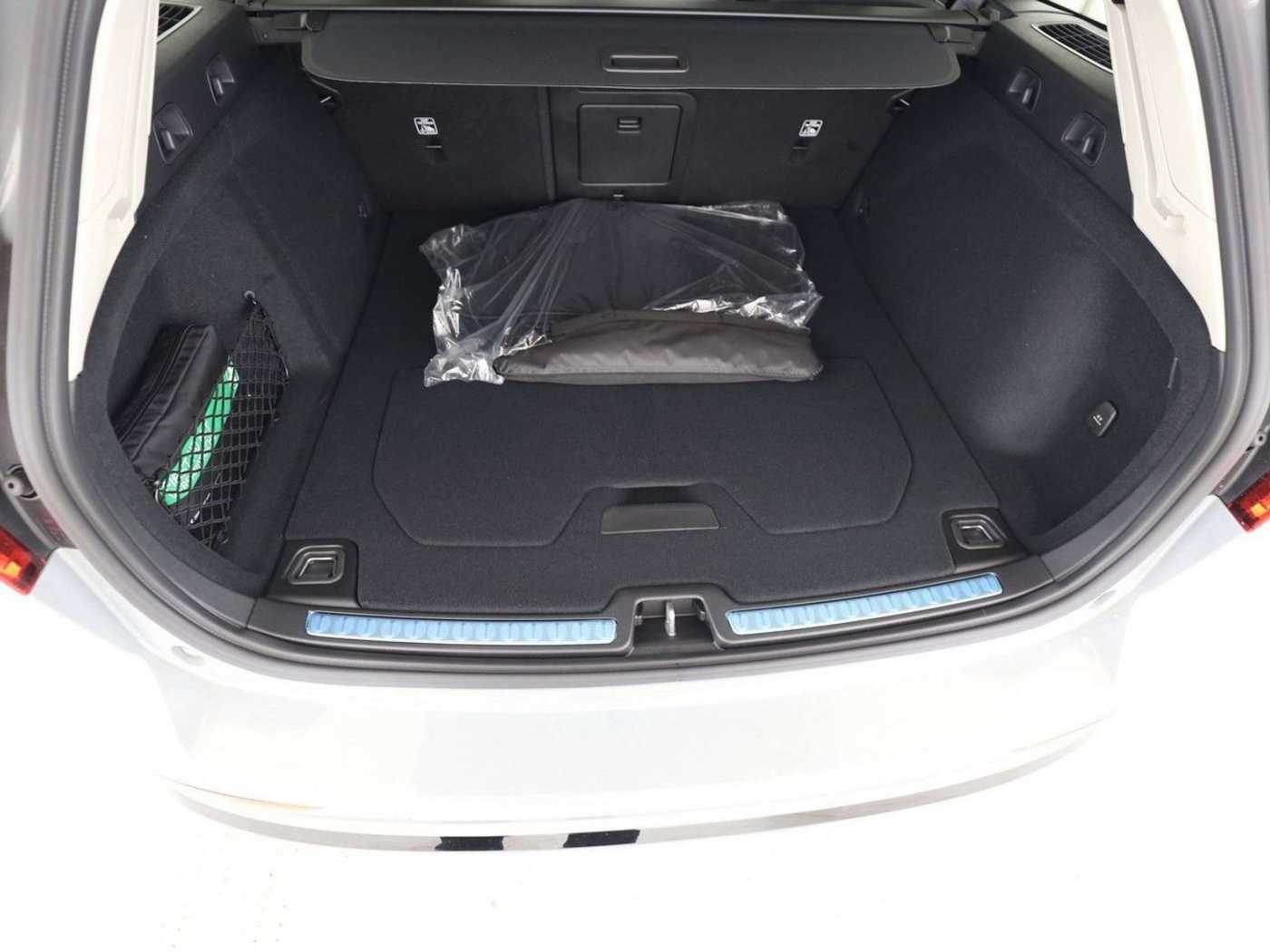 Volvo  T6 Plus Dark*Plug-In*AWD* 360°K*LED*