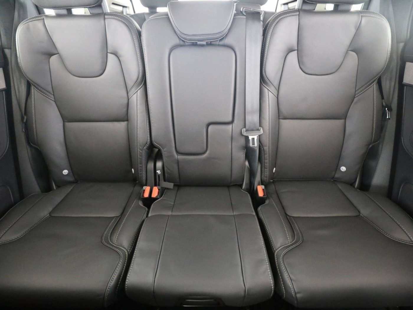 Volvo  Facelift Ultra Dark*LuftFW*AHK*Bowers*
