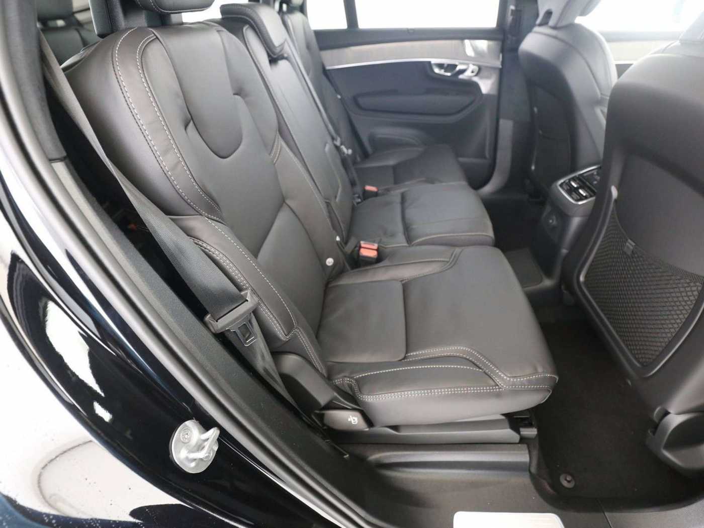 Volvo  Facelift Ultra Dark*LuftFW*AHK*Bowers*
