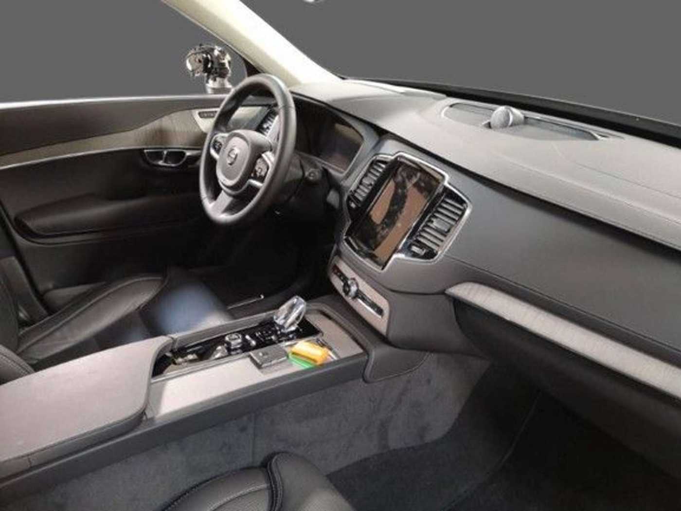 Volvo  T8 Ultra Dark*Plug-In*AWD*LuftFW*22 Zoll*