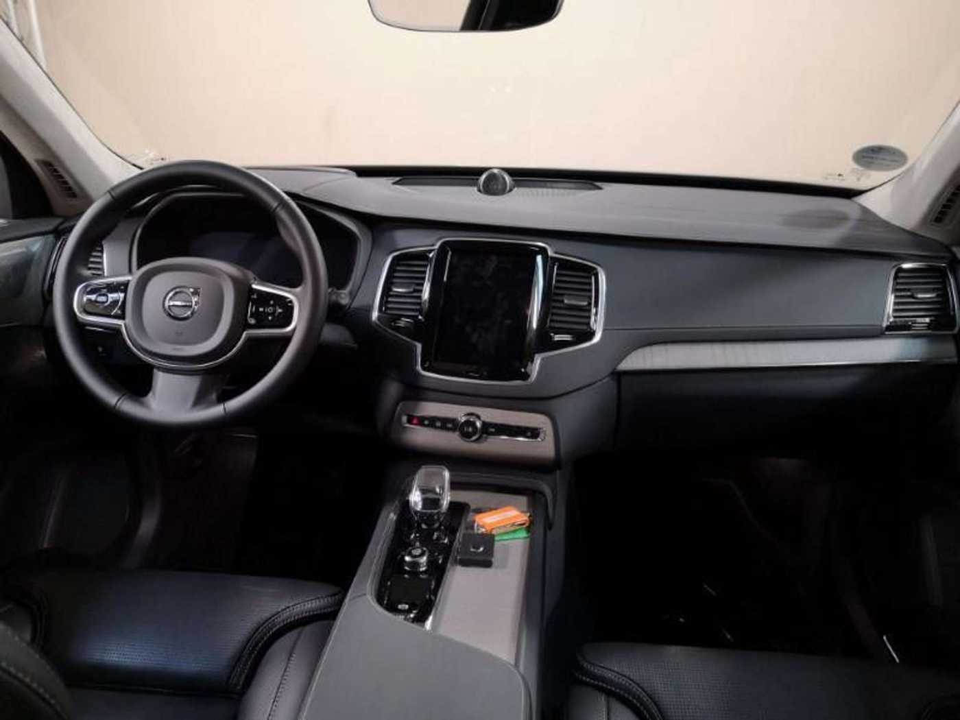 Volvo  T8 Ultra Dark*Plug-In*AWD*LuftFW*22 Zoll*