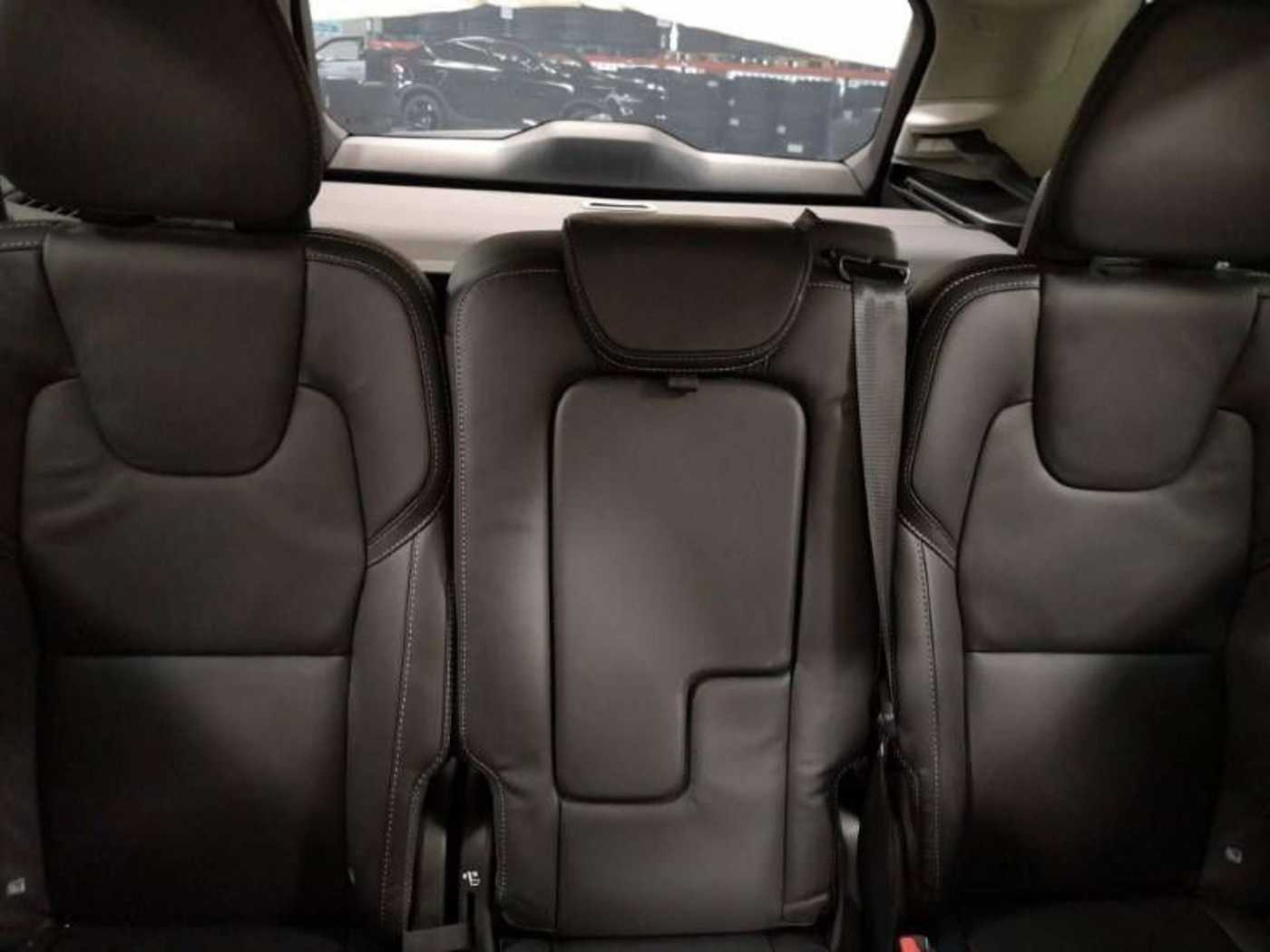 Volvo  T8 Ultra Dark*Plug-In*AWD*LuftFW*22 Zoll*
