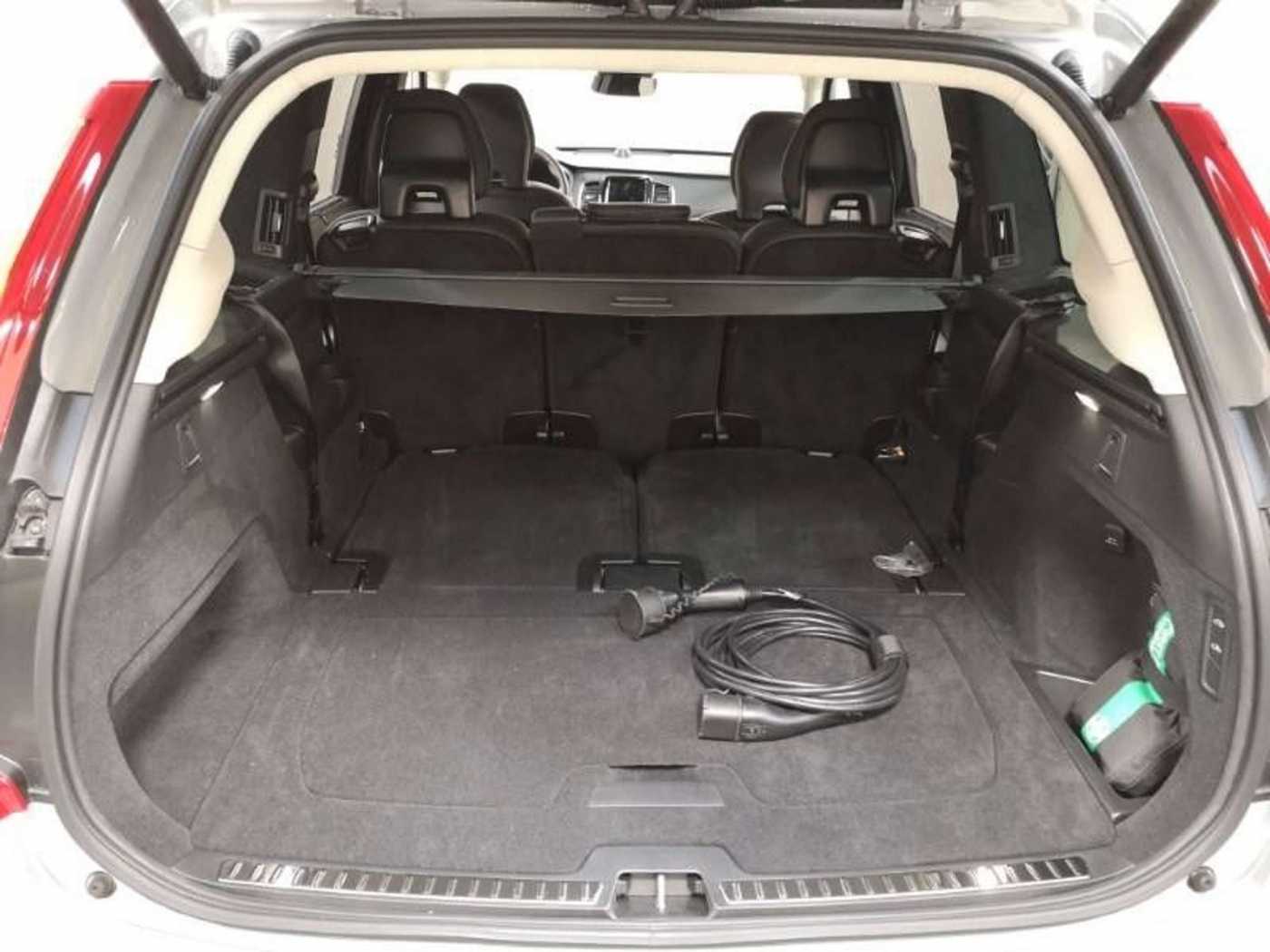 Volvo  T8 Ultra Dark*Plug-In*AWD*LuftFW*22 Zoll*