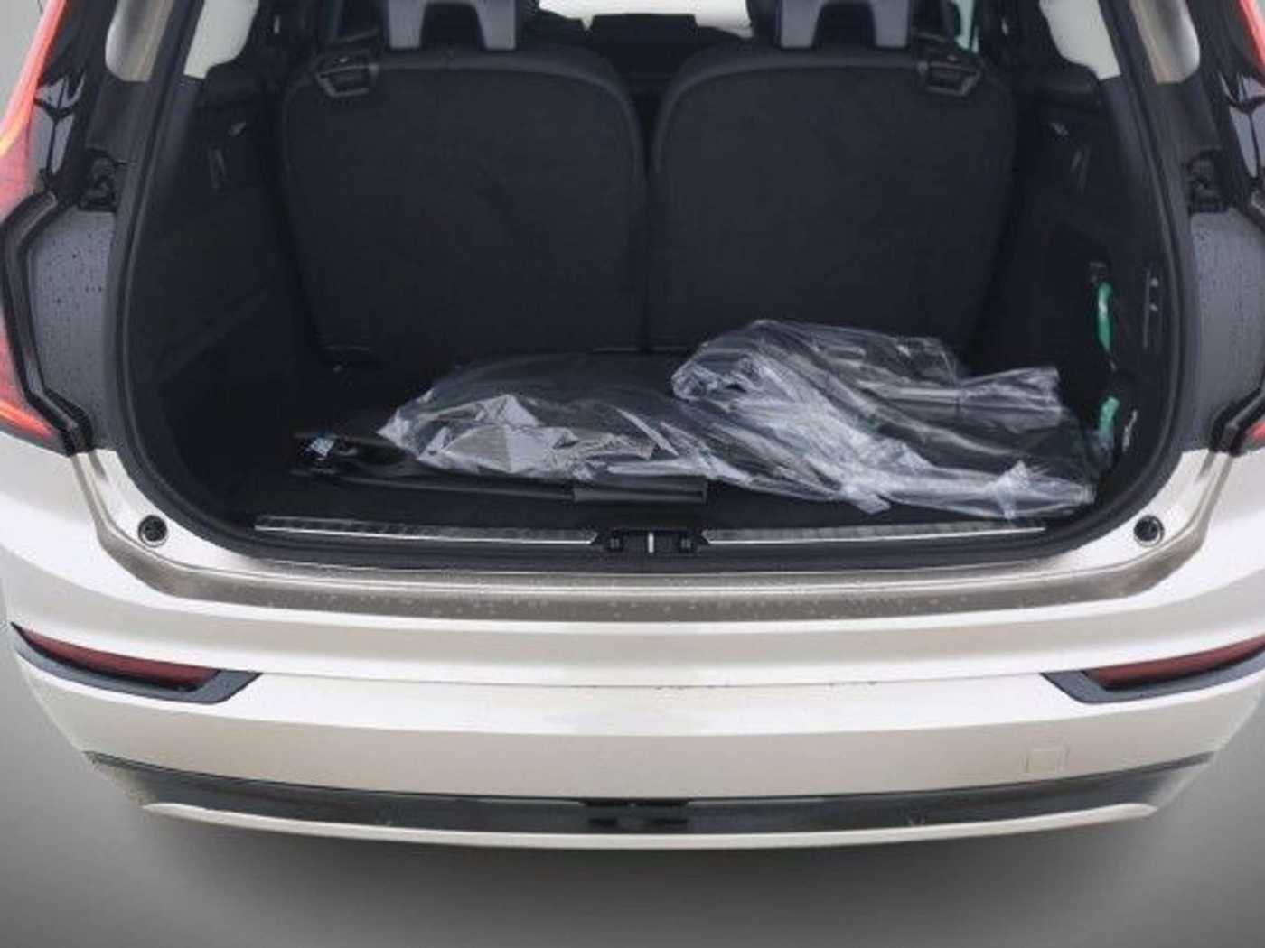 Volvo  T8 Facelift*Plus Dark* LuftFW*SD*360°K*