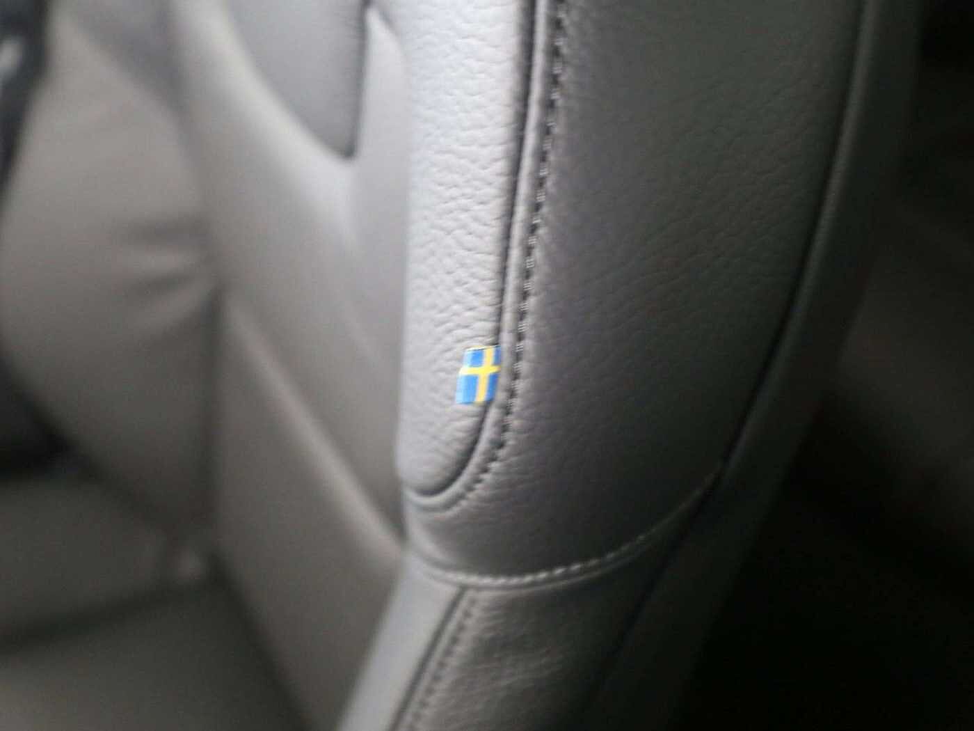 Volvo  B4 Plus Dark*Business-P*Winter-P*Leder*