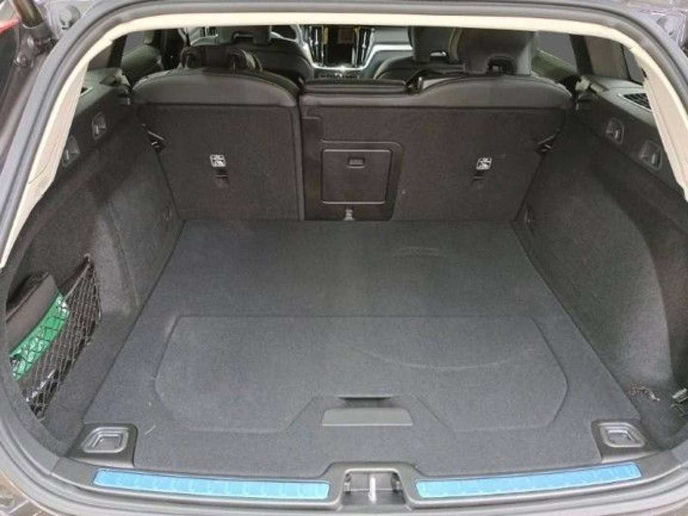 Volvo  D Plus Dark*Licht-P*Winter-P* Harman Kardon®