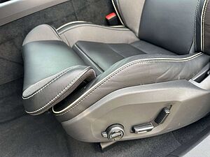 Volvo  Plus Dark*Standh*AHK*SD*20Zoll