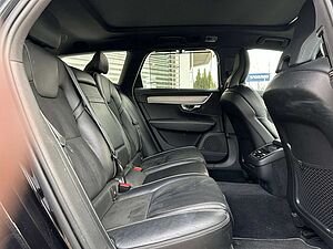 Volvo  D5*R Design*AWD*Licht*Standh*Xenium*Autom.