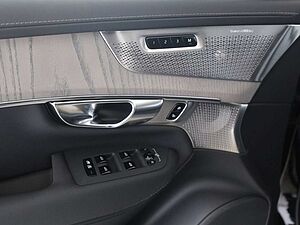 Volvo  Facelift Ultra Dark*LuftFW*AHK*Bowers*