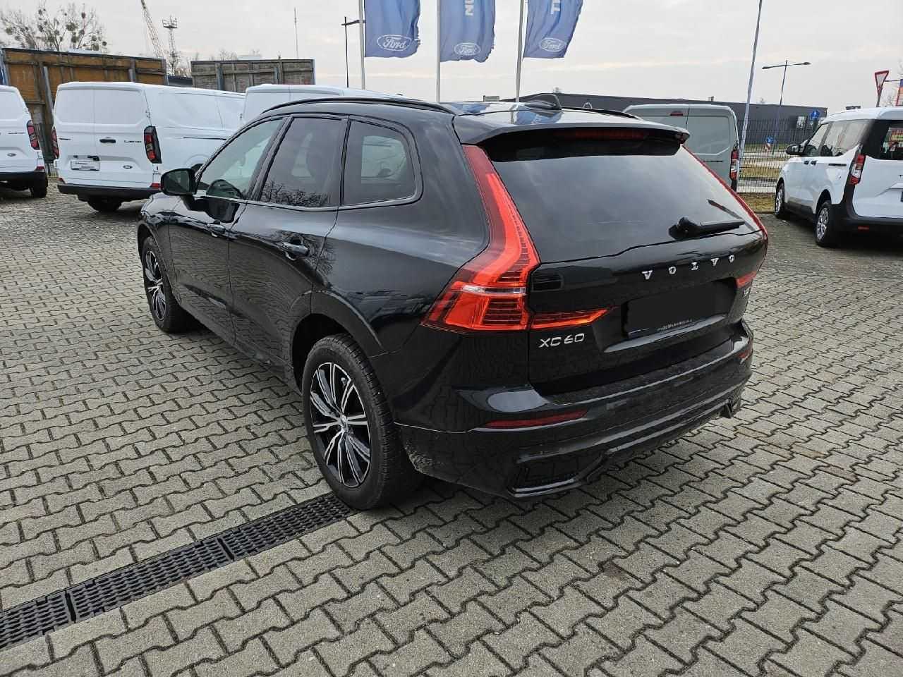 Volvo  Ultimate Dark AWD