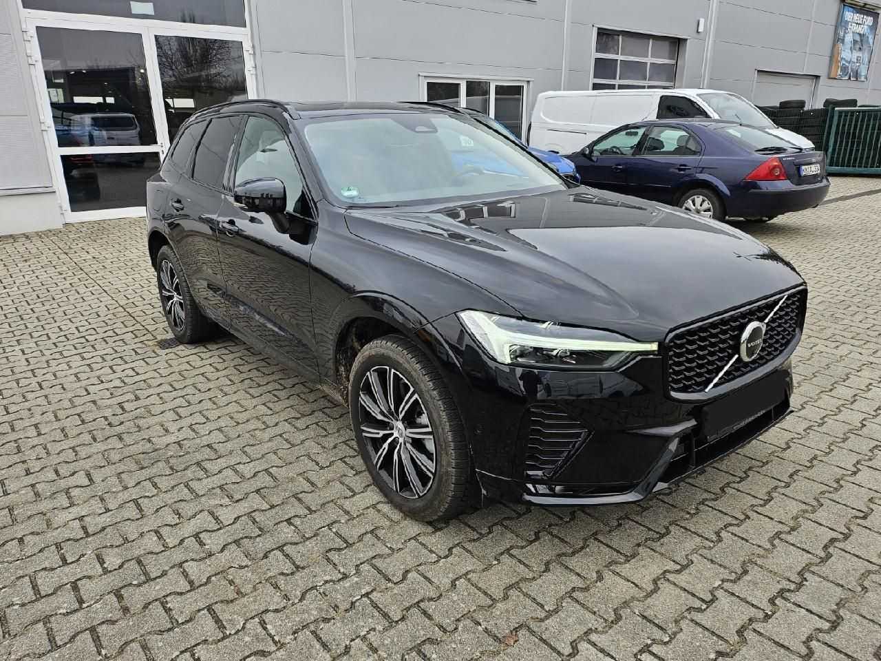 Volvo  Ultimate Dark AWD