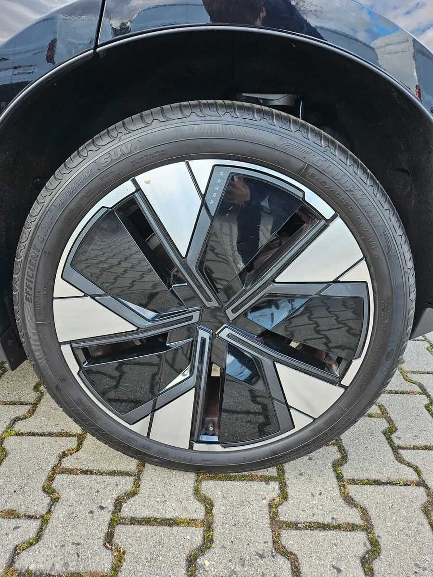 Volvo  Ultra 2WD Pure Electric inkl. Winterr.