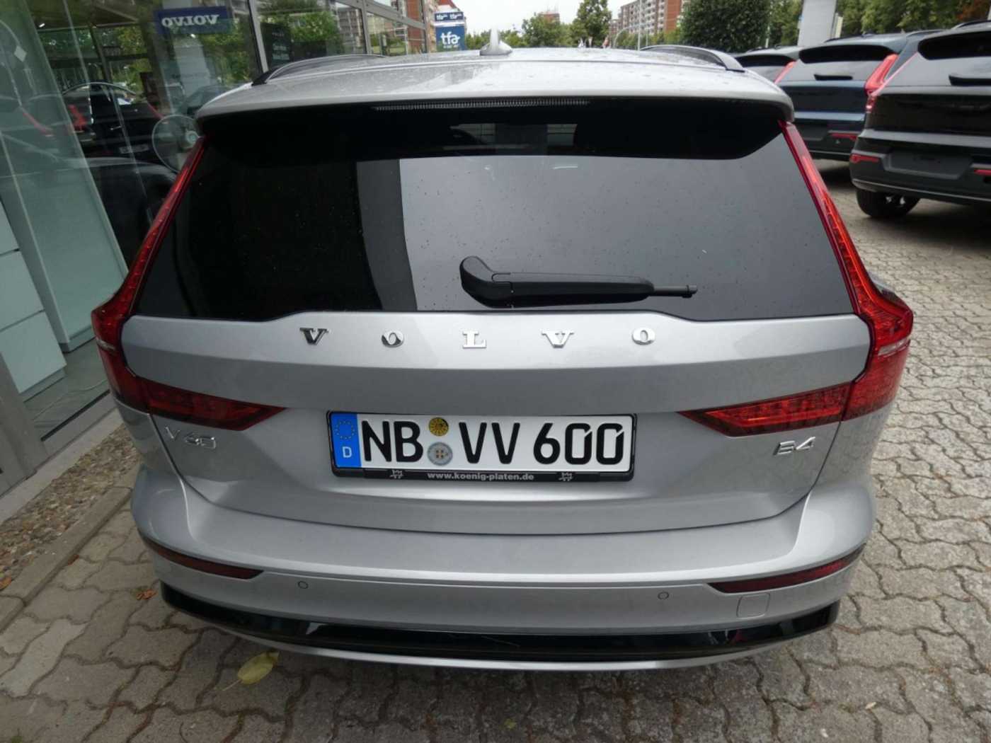 Volvo  B4 Benzin Plus Dark Klima Rückfahrkamera