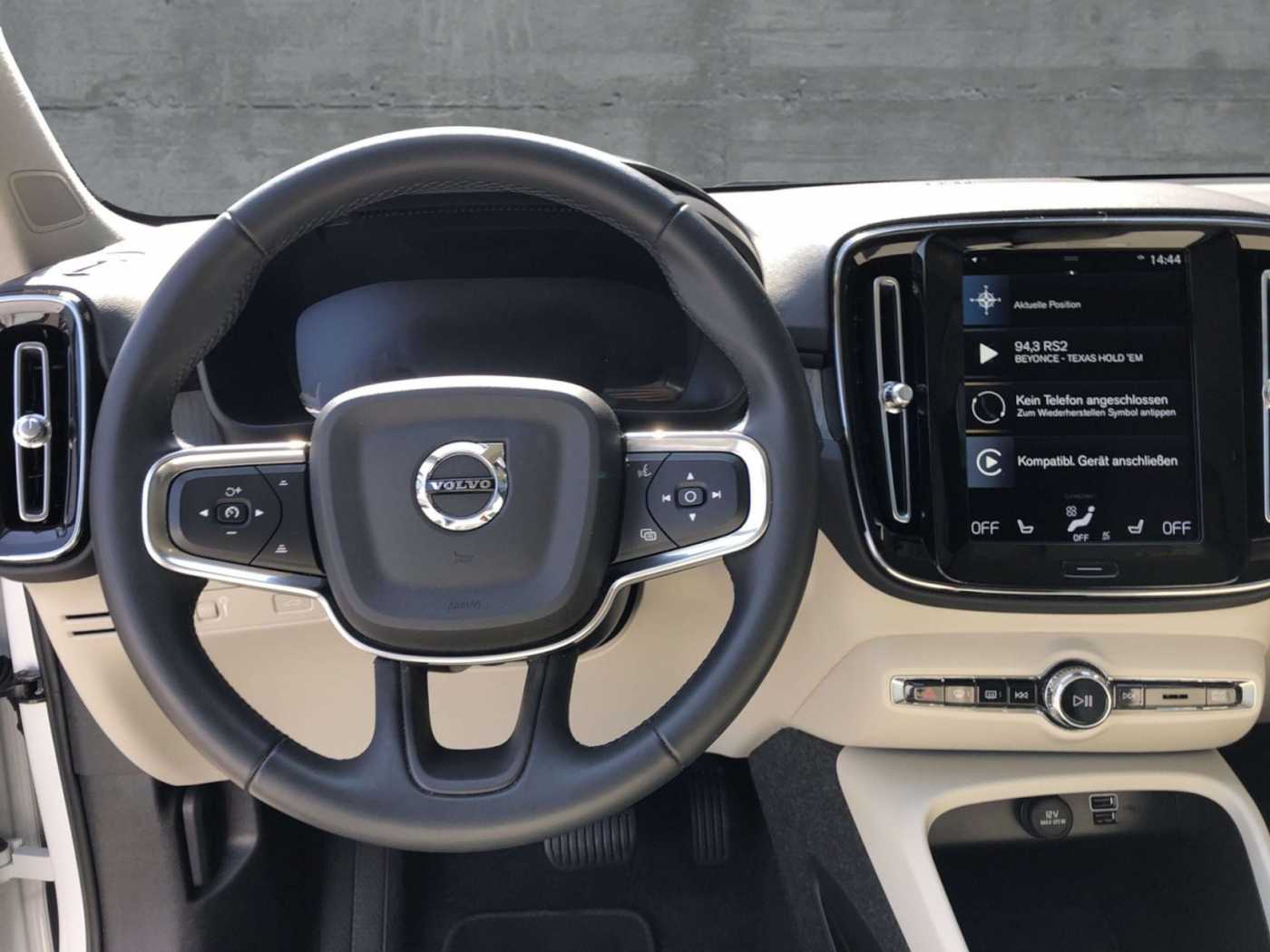 Volvo  T2 2WD Plus Bright (EURO 6d) Klima Navi