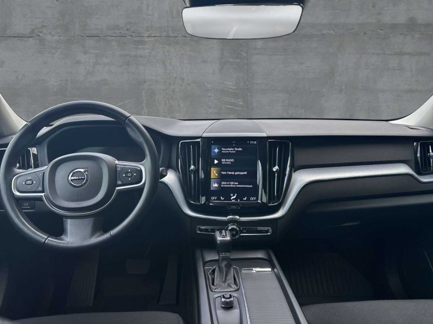 Volvo  D4 2WD Momentum (EURO 6d-TEMP) Klima Navi