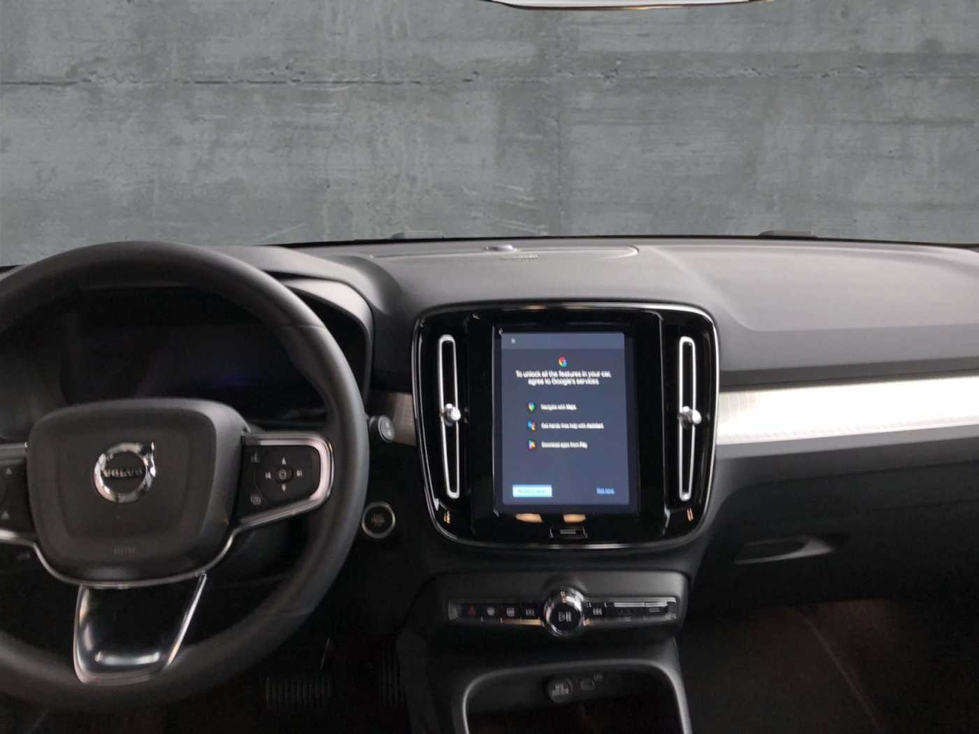 Volvo  B4 2WD Plus Bright (EURO 6d) Klima Rückfahrkamera