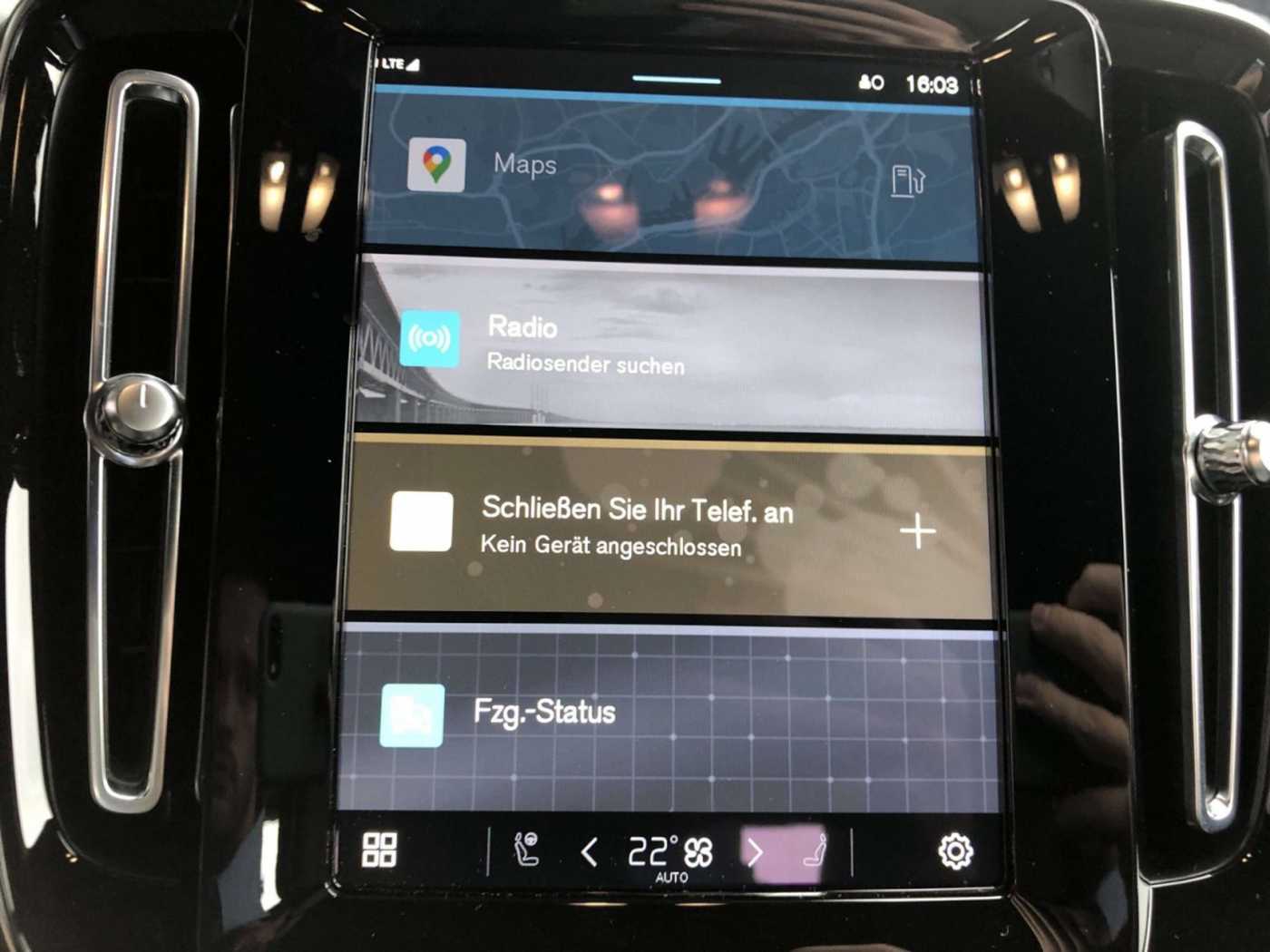 Volvo  B4 2WD Plus Bright (EURO 6d) Klima Rückfahrkamera