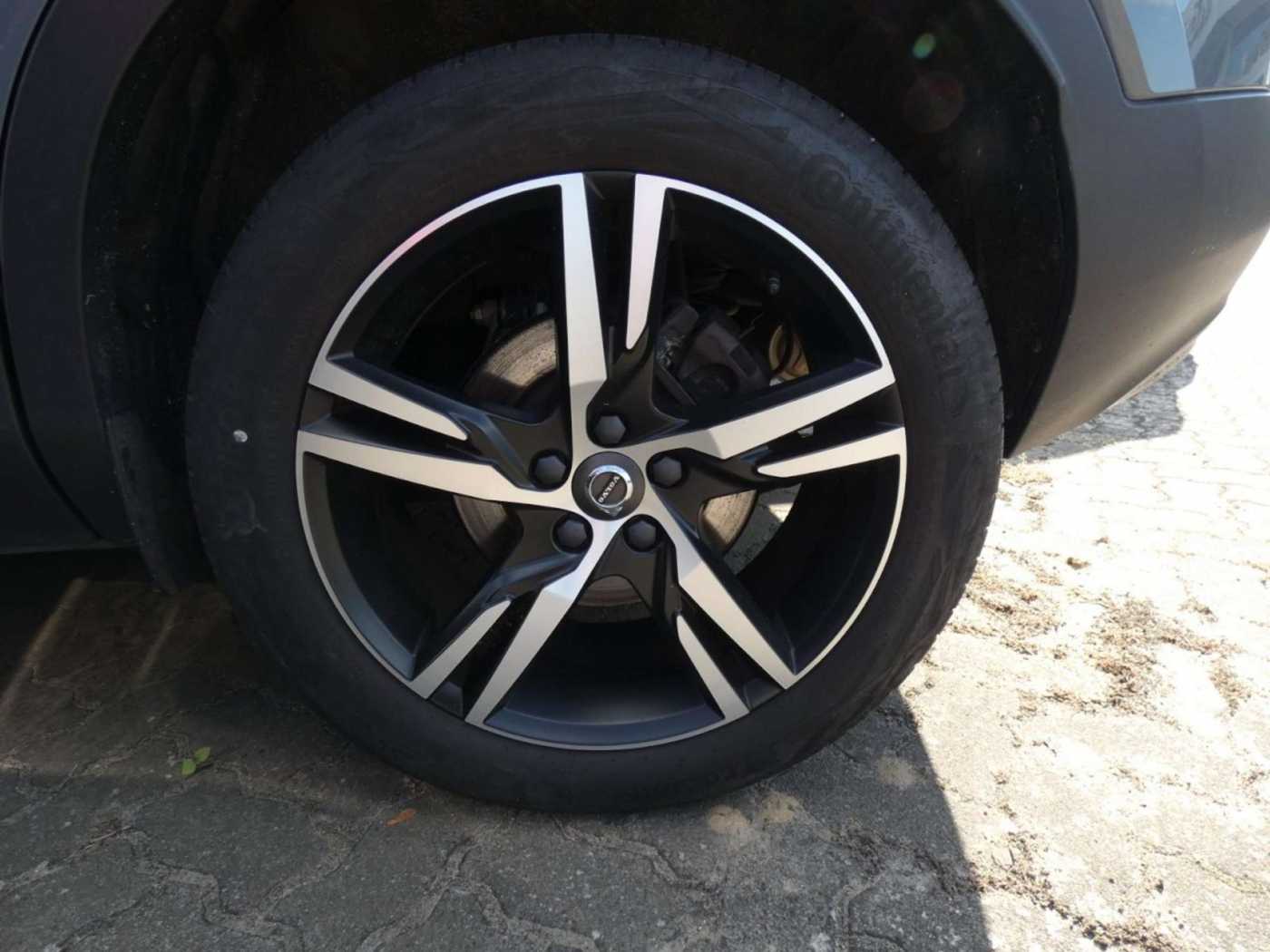 Volvo  D4 AWD R-Design (EURO 6d-TEMP) Klima Navi