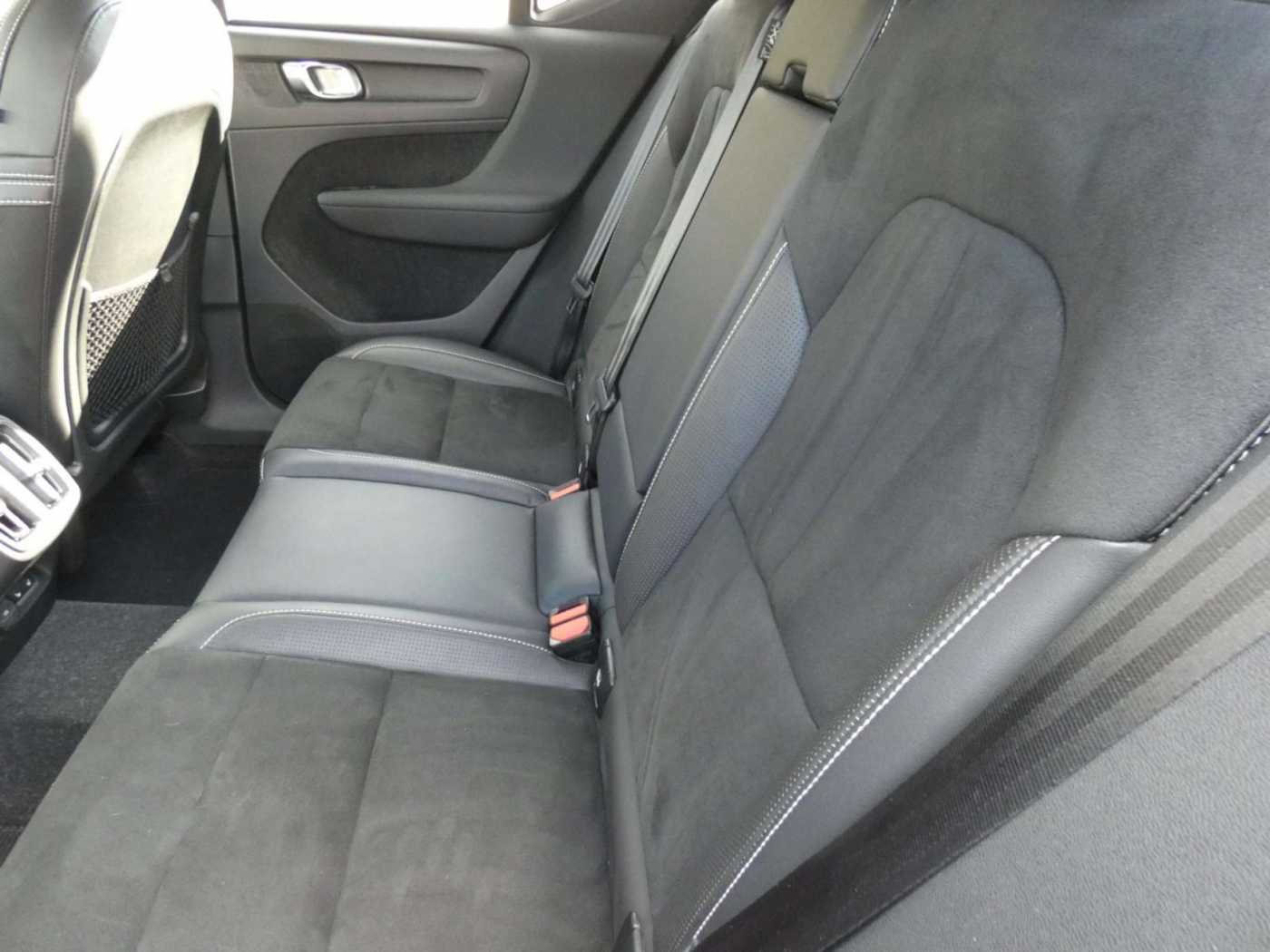 Volvo  D4 AWD R-Design (EURO 6d-TEMP) Klima Navi