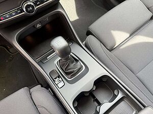 Volvo  D3 2WD Momentum Pro (EURO 6d-TEMP) Klima Navi