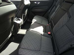 Volvo  B4 Momentum Pro Klima Rückfahrkamera