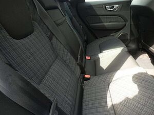 Volvo  B4 Momentum Pro Klima Rückfahrkamera
