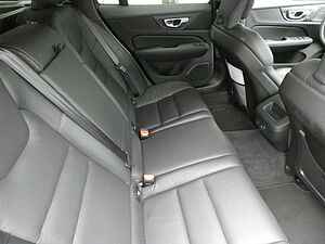 Volvo  B4 Benzin Plus Dark Klima Rückfahrkamera