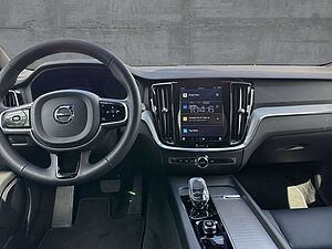 Volvo  B4 Benzin Plus Dark Klima Rückfahrkamera