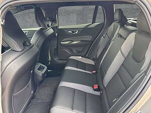 Volvo  B4 Benzin Plus Dark Klima Rückfahrkamera