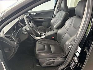 Volvo  D3 DPF 2WD Summum Klima Leder Einparkhilfe