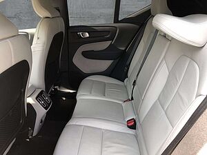 Volvo  T2 2WD Plus Bright (EURO 6d) Klima Navi