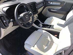 Volvo  T2 2WD Plus Bright (EURO 6d) Klima Navi