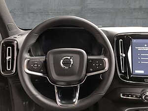 Volvo  B4 2WD Plus Bright (EURO 6d) Klima Rückfahrkamera
