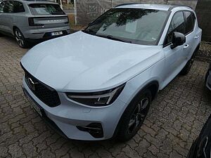 Volvo  B4 2WD Plus Dark (EURO 6d) Klima Navi