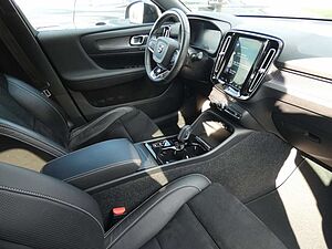 Volvo  D4 AWD R-Design (EURO 6d-TEMP) Klima Navi