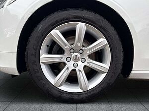 Volvo  D4 Momentum (EURO 6d-TEMP)(DPF) Klima Navi Leder