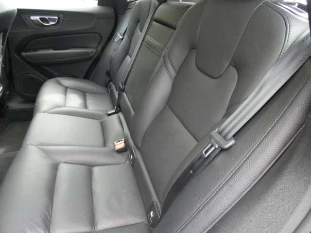 Volvo  B4 (Diesel) AWD Inscription (EURO 6d) Klima Navi