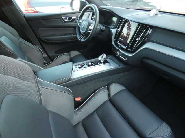 Volvo  B5 (Diesel) AWD Ultimate Dark (EURO 6d) Klima