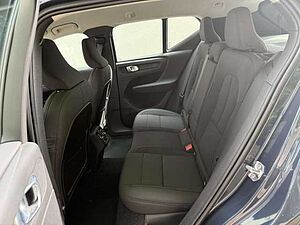 Volvo  D3 2WD Momentum Pro (EURO 6d-TEMP) Klima Navi